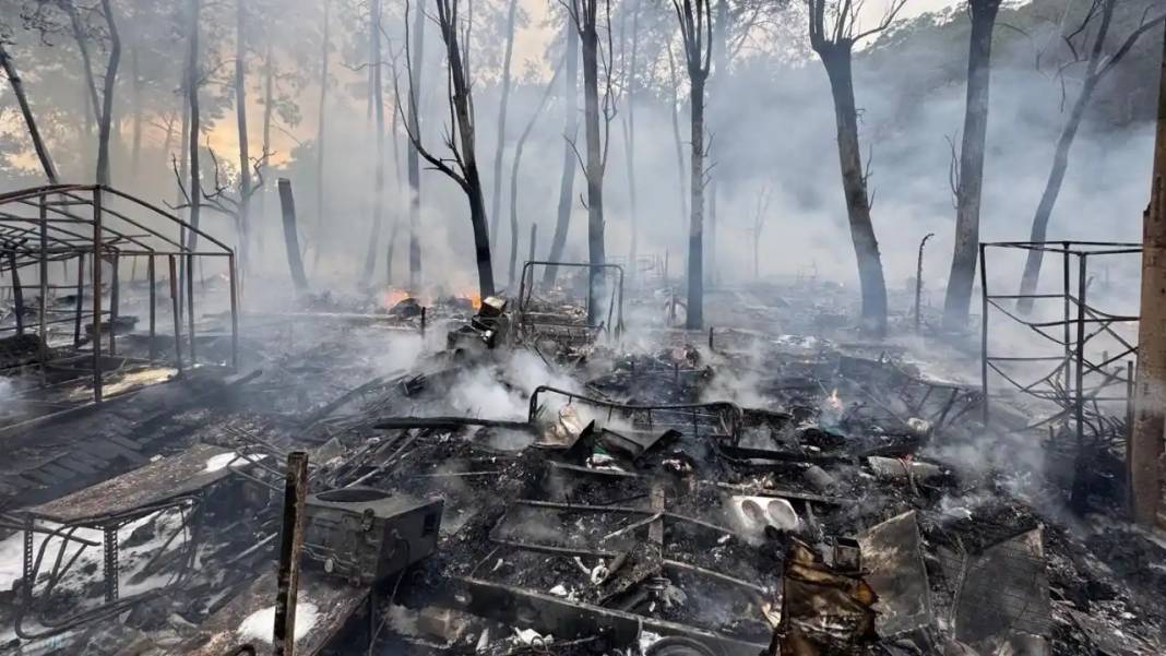 Fethiye’nin Cenneti Katrancı Koyu Alevlere Teslim Oldu: Karavanlar Küle Döndü! 3